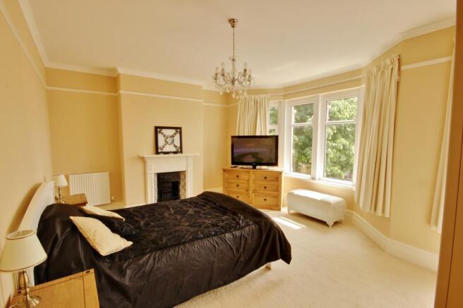 Bedroom 1 (Double)