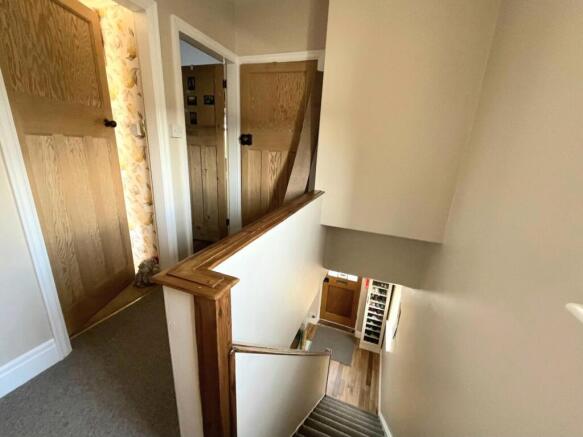 3 bed Semi-Detached for sale Image 6