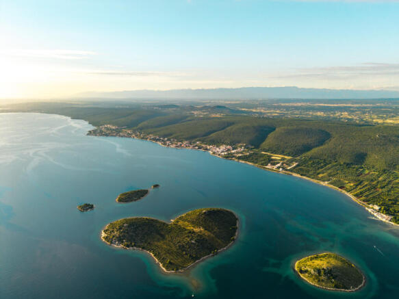 DJI_20260615195032_0650_D_BBC-HDR