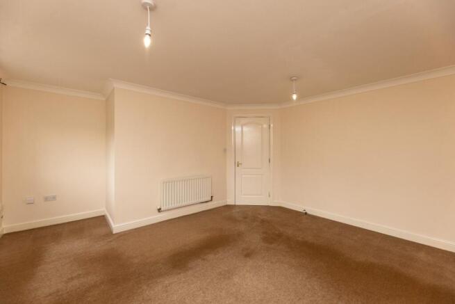 3 bed Town House for sale Image 7