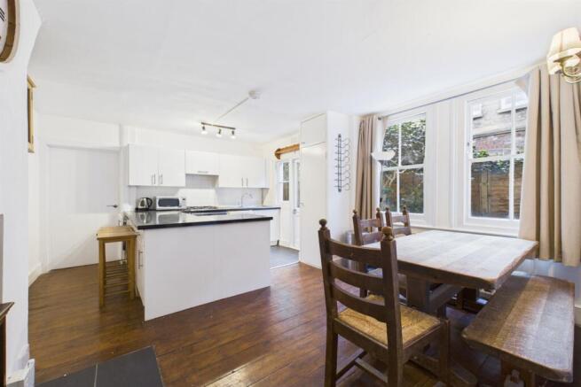Kitchen / Dining Roo