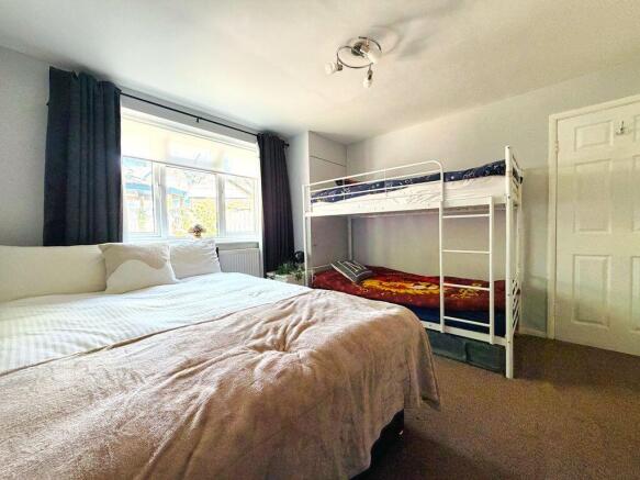 1 bed Flat for sale Image 6