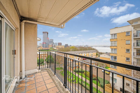 Settlers Court, Newport Avenue, London, E14