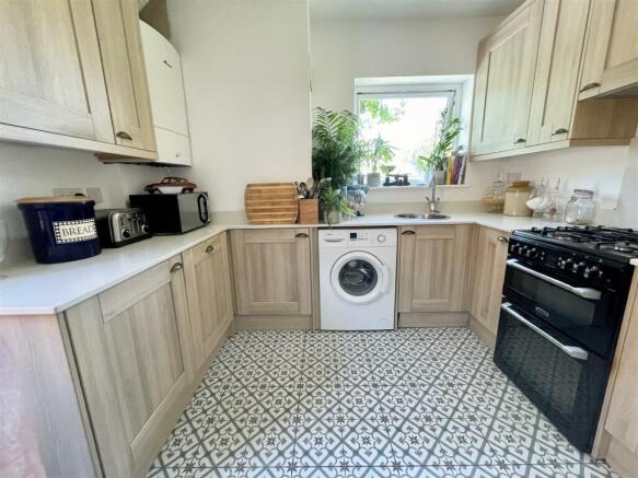 3. kitchen.jpg