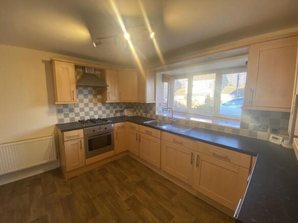 2 bed Semi-Detached to rent Image 10