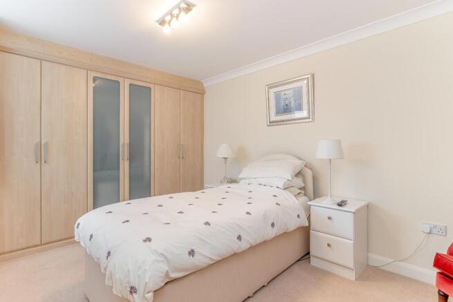 2 bed Apartment for sale Image 10