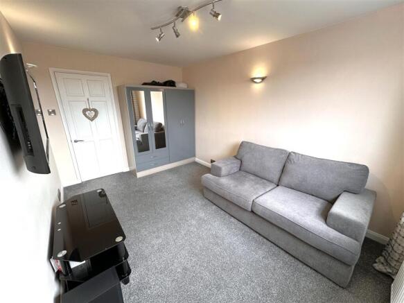 Fourth Bedroom 122