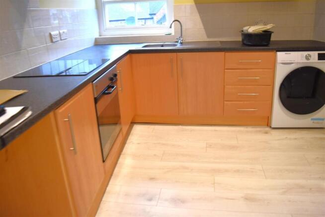 3 bed Flat for sale Image 5