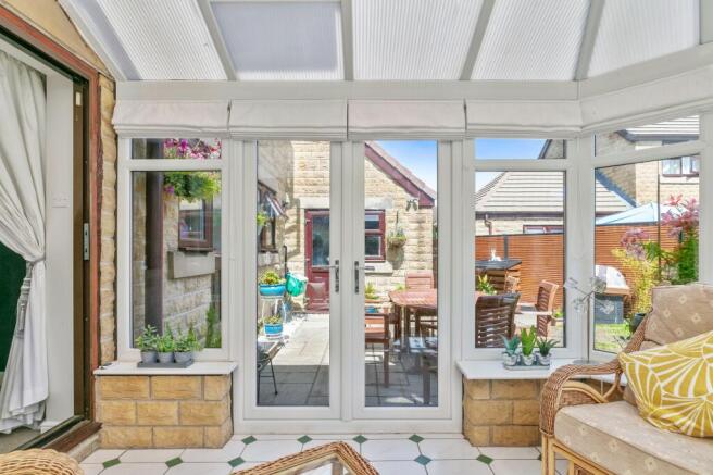 4 bed Detached for sale Image 6