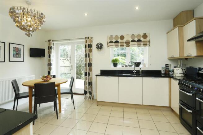 LUXURY KITCHEN