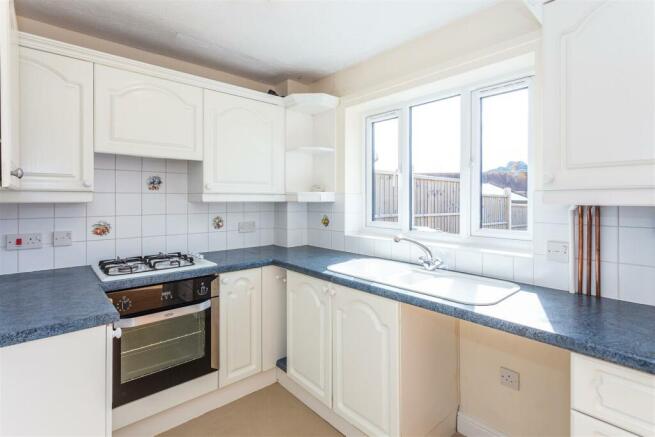 Kitchen2.jpg
