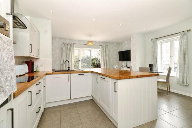 Thornlea, Altrincham, WA15 photo 3