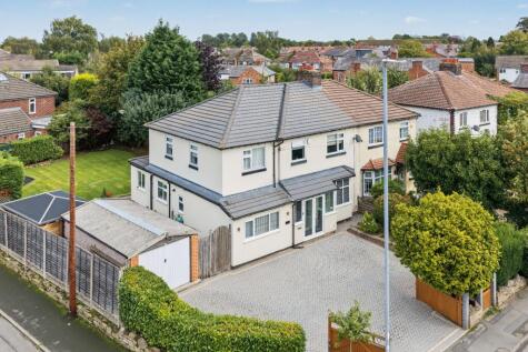 Carrington Lane, Sale