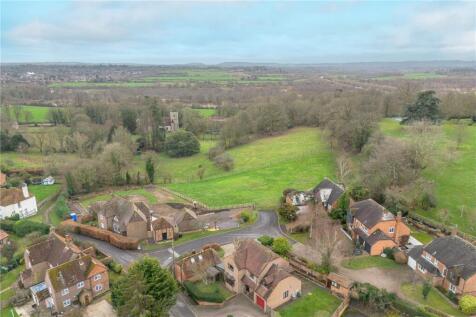 Kimbers Drive, Speen, Newbury, Berkshire, RG14