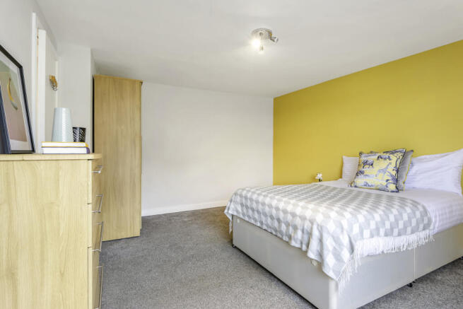 2 bed Flat to rent Image 10
