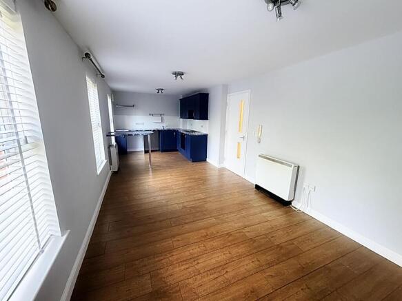 Lounge & Kitchen
