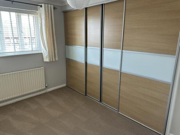 2 bed Town House to rent Image 10