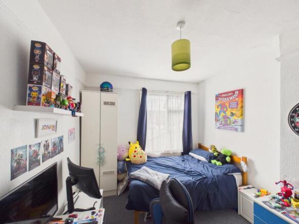 3 bed Terraced for sale Image 10