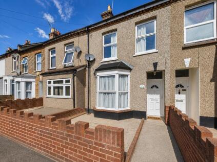 Grove Road, Grays, Essex, RM17 6JY