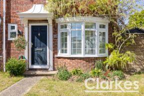 3-bed semi-detached on Southwark Walk, Bognor Regis, PO21 3RR, £325,000