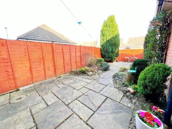 Garden pic 2.jpg