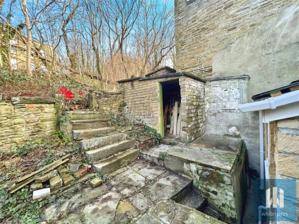 2 bed Terraced to rent Image 9
