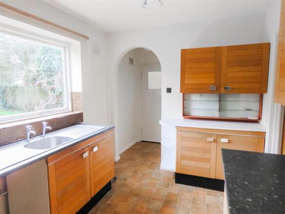 Kitchen 1.JPG