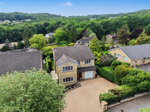 6 bed Detached for sale Image 4