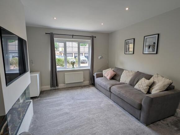 5 bed Detached for sale Image 10