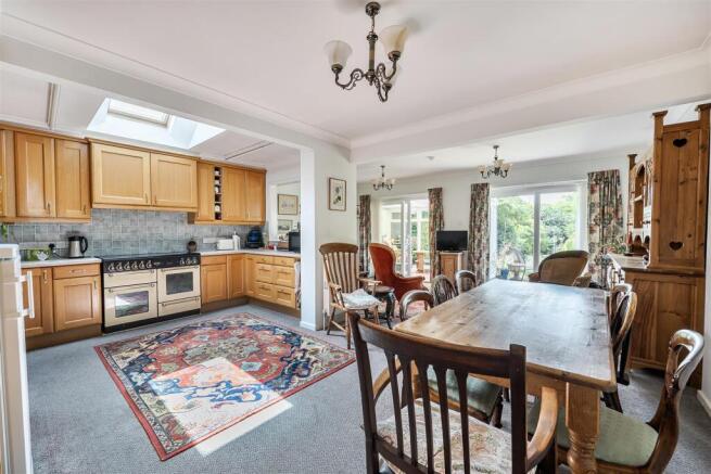 Kitchen / Dining Room