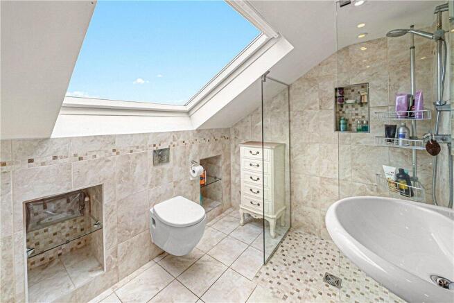 6 bed Semi-Detached for sale Image 12