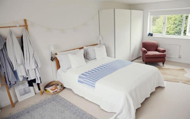 Bed 1.jpg