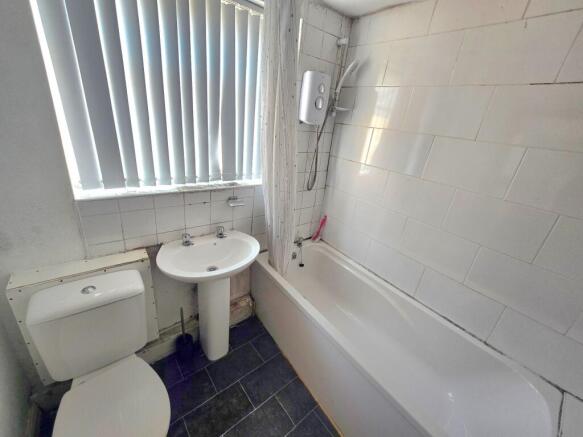 3 bed Terraced for sale Image 8