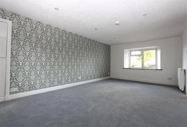 Lounge.JPG