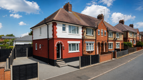 Kings Avenue, Higham Ferrers, Rushden, NN10 8LA