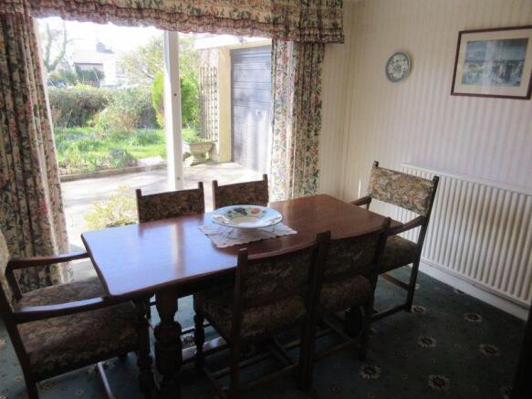 dining room lo...