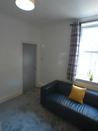 1 bed Terraced to rent Image 12