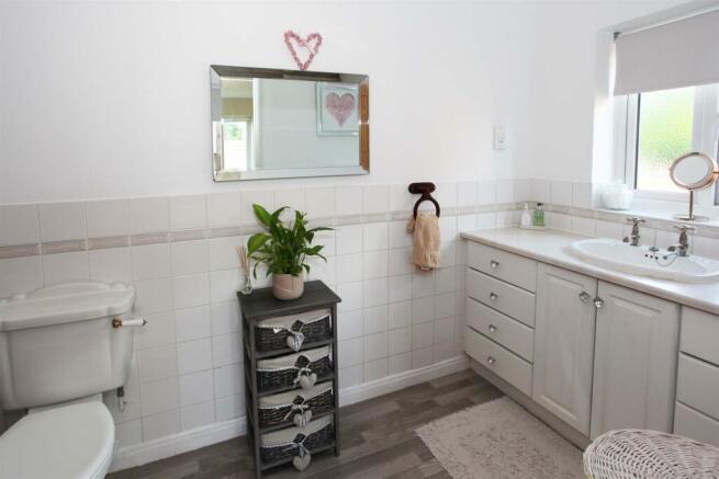 En Suite Shower