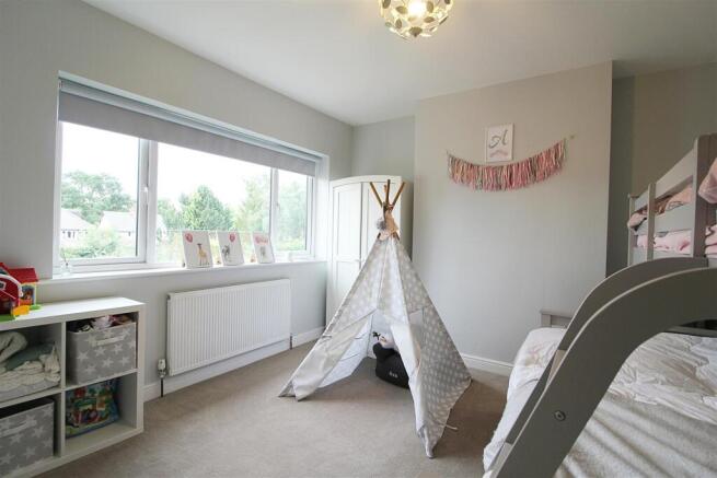 3 bed Terraced for sale Image 9