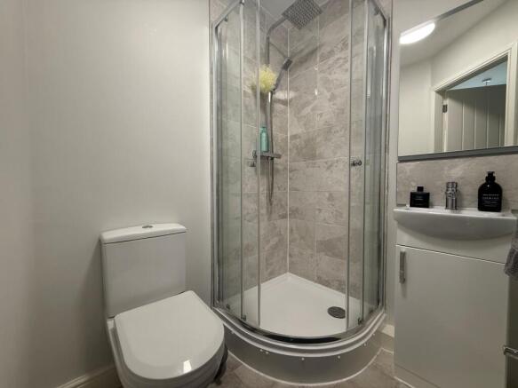1 bed House Share to rent Image 4