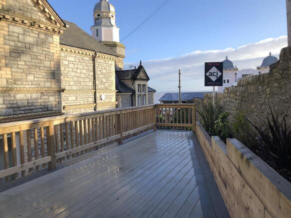 terrace1.jpg