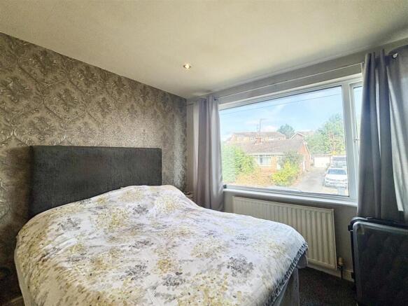 3 bed Semi-Detached for sale Image 11