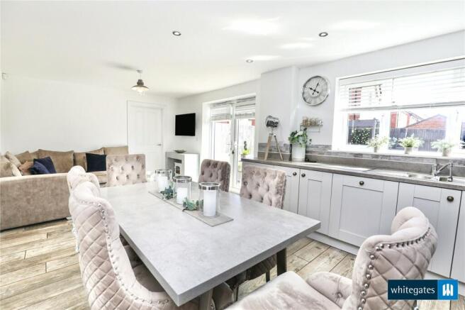 Kitchen/ Dining
