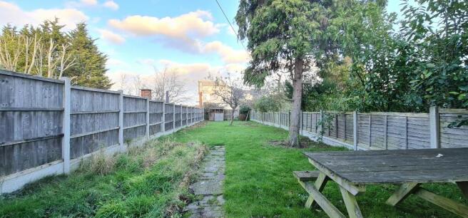 100ft + GARDEN
