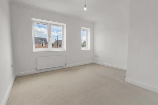 2 bed Terraced for sale Image 7