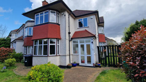 Selvage Lane, Mill Hill, London NW7