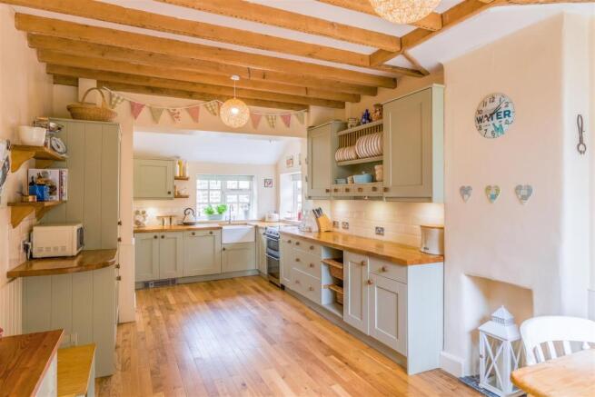 KITCHEN/DINER
