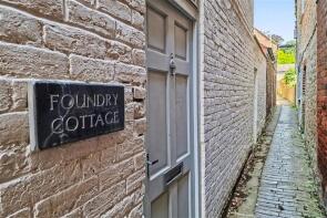 Foundry Cottage, Globe Lane, Bridport DT6 3FG