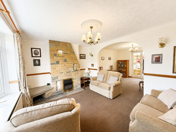 3 bed Terraced for sale Image 4
