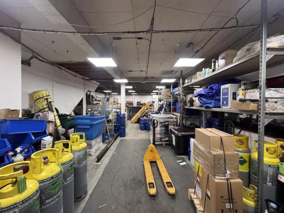 5 Metro Centre (2).jpg